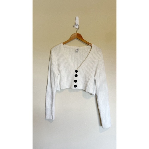 Urban Outfitters Eyelash Knit Rochelle Fuzzy White Cropped Cardigan XL - Picture 2 of 9